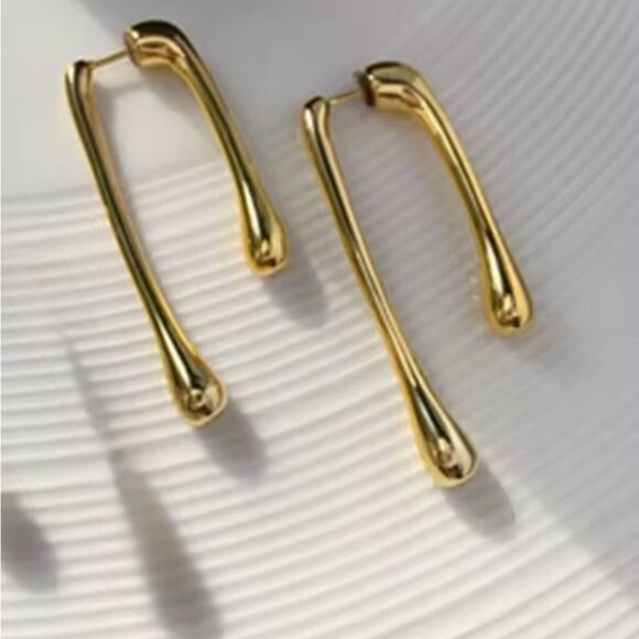 Elegant unique Gold Drop dangle Earrings - Picture 3 of 3